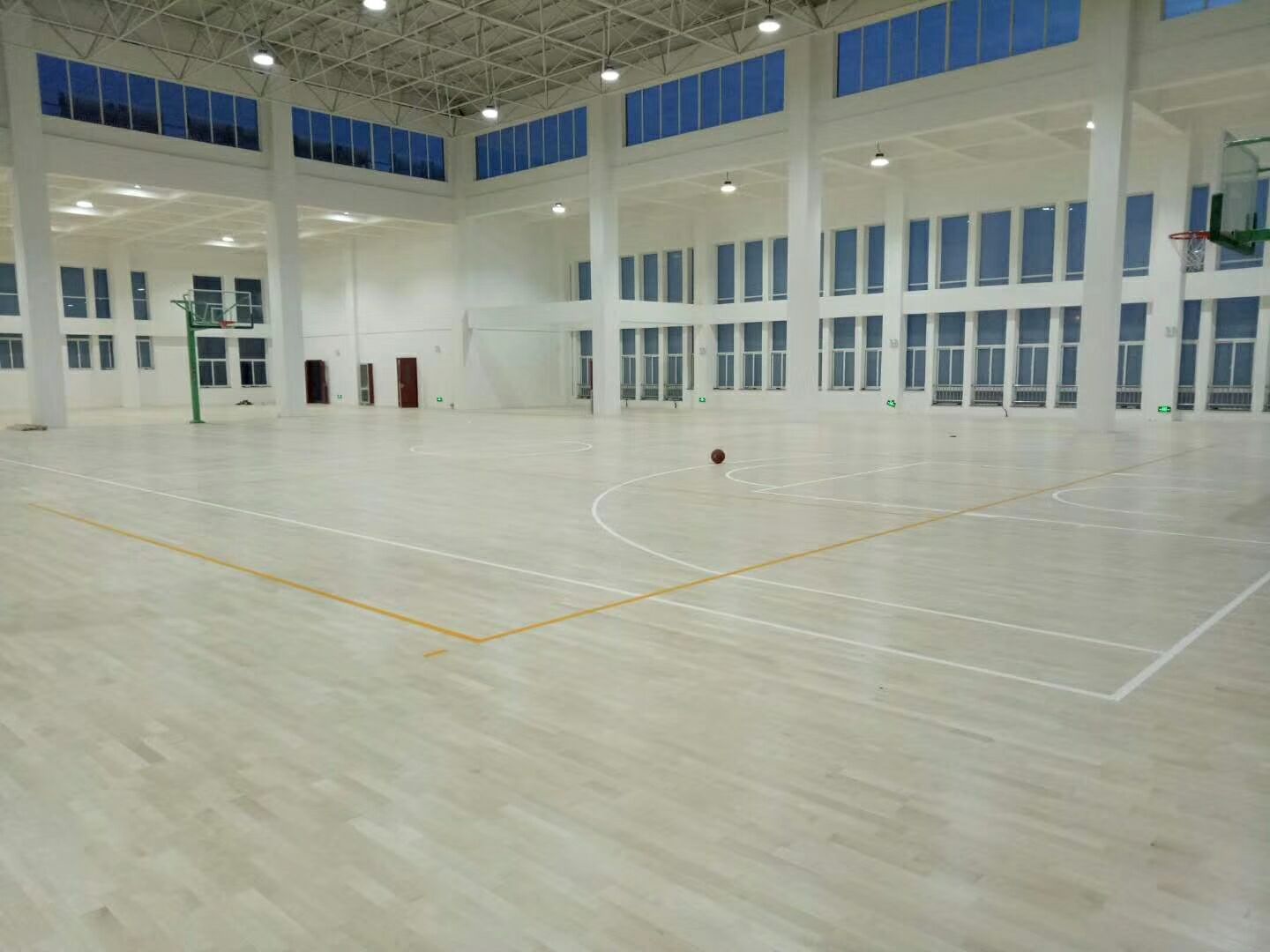 1533868688989515.jpg 2018威海體育館1.jpg